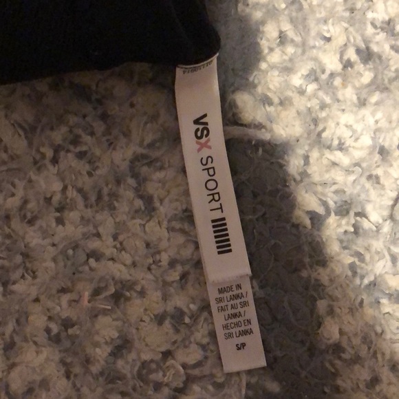 NWOT Victoria Secret Sports Bra - Picture 3 of 3